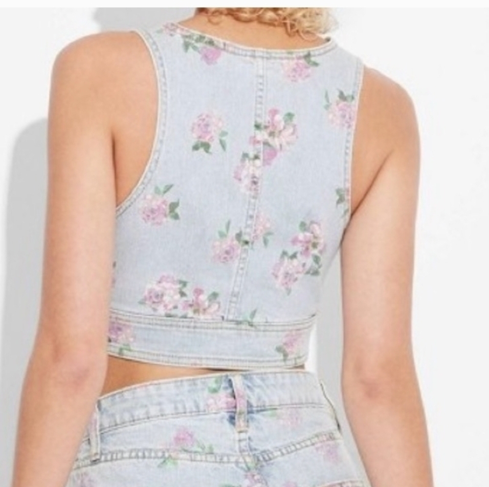 Wild Fable Women's Light Blue Denim Cropped Floral Print Vest w/ Side Zipper - Picture 2 of 9